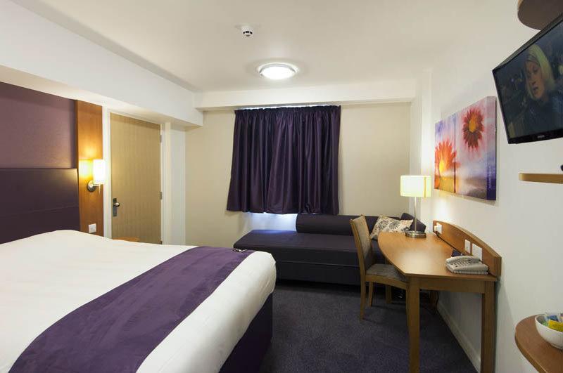 Premier Inn Liverpool Rainhill Dış mekan fotoğraf